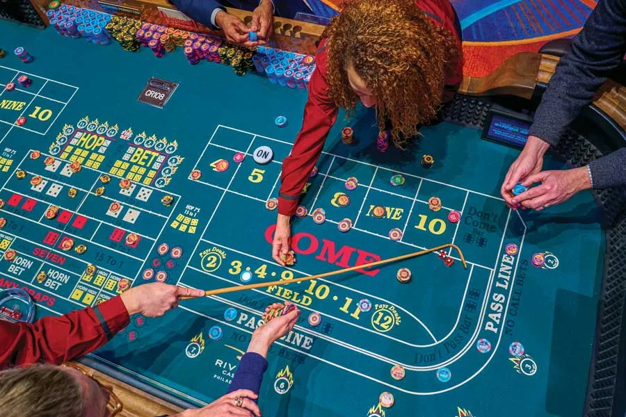 What is the basic betting round in the Craps game?